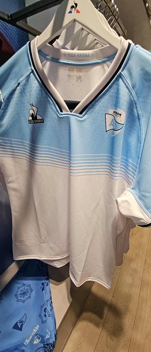 tomshoot's tweet image. Le nouveau maillot de l’aviron est magnifique😍