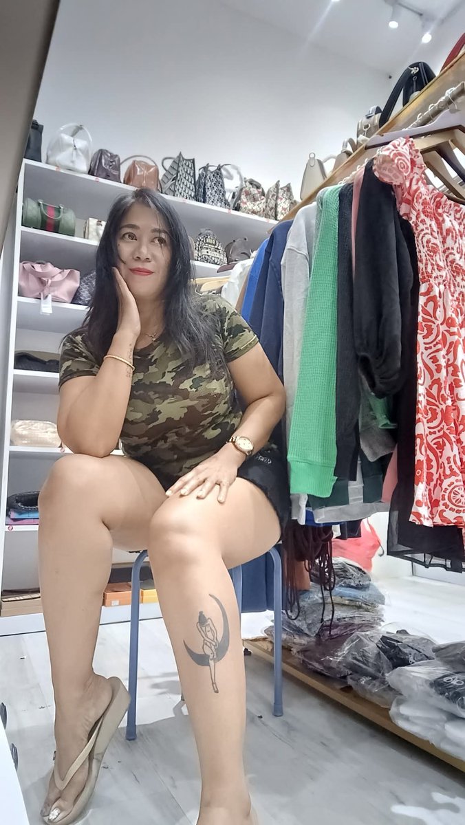 lol_boy27's tweet photo. msh penasaran sama tante ini , siapa tau ada yang pernah pengalaman exe , bs reply ya 👍 https://t.co/Sfy80R2vFa