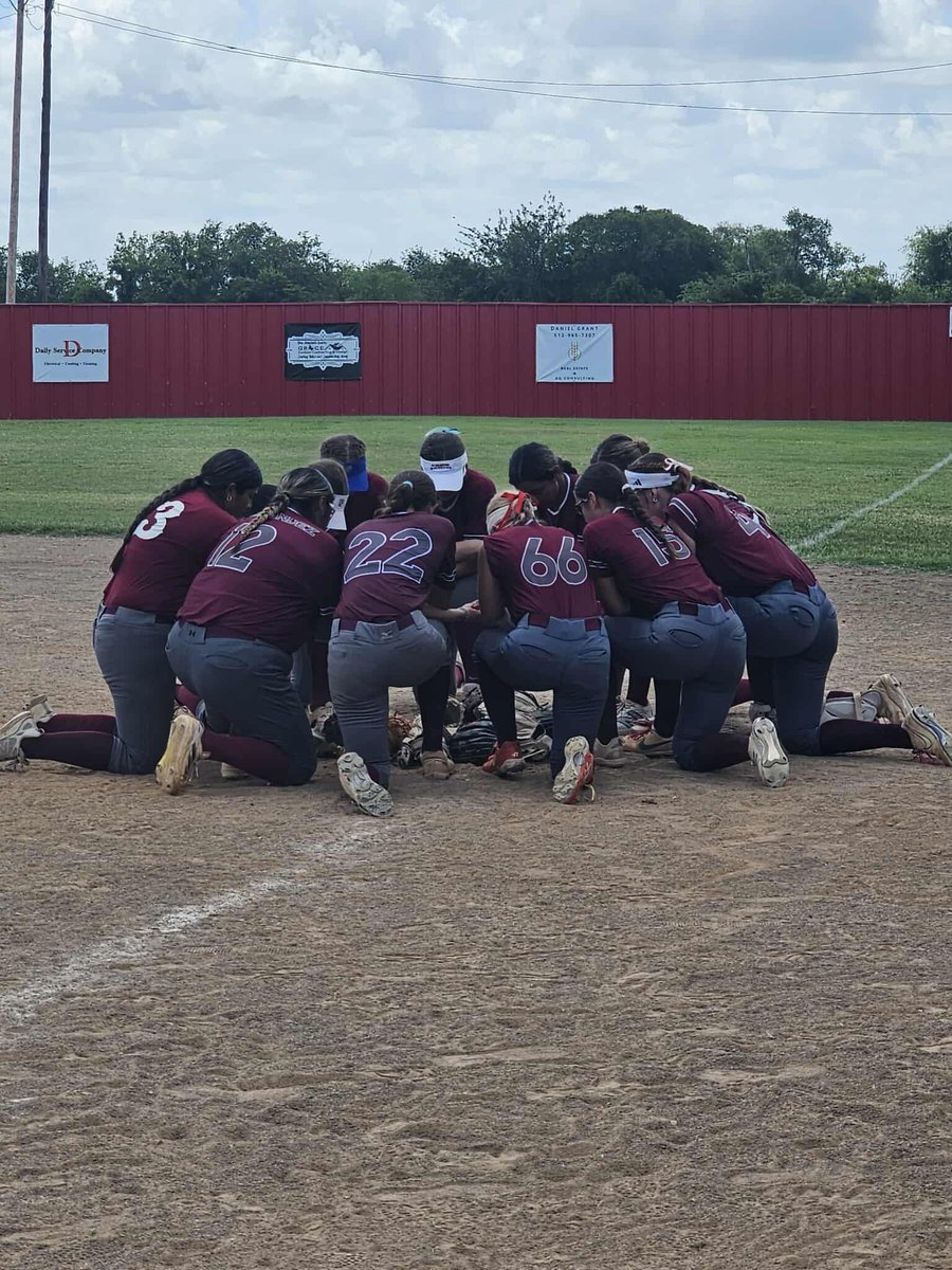 Another tourney in the books and these girls came with it! Their bats were on fire! 
#pffastpitch #recruitpf #pffamily