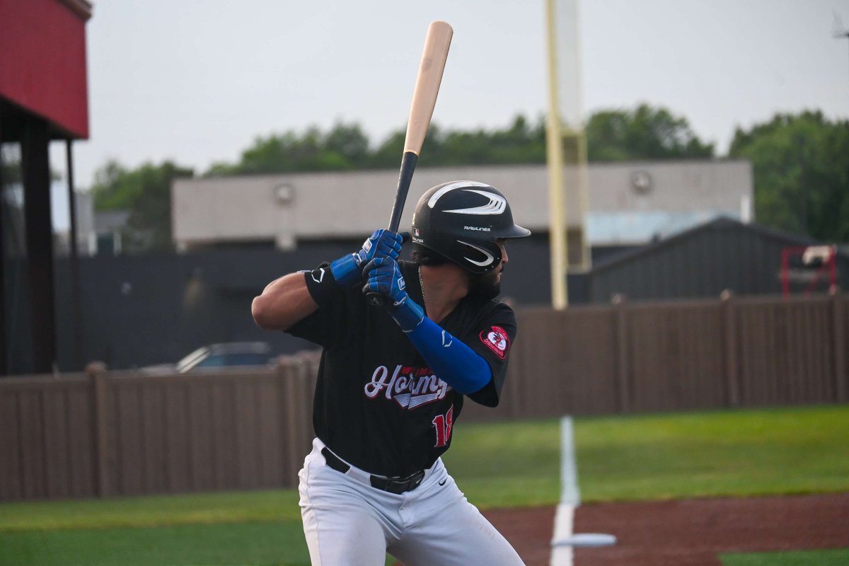 AllenAdmissions's tweet photo. 🎉⚾ Game Time, Iola! ⚾🎉
Looking for something to do this week? Come out and support your Iola Hormigas as they hit the diamond for two big games!
🗓 Monday &amp; Tuesday
🕕 6:00 PM
📍 Allen Community College Baseball Field https://t.co/xnO7OPEoJW
