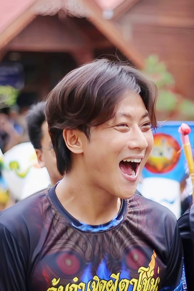 ไม่ว่าพี่จะเจอสิ่งไม่ดีมาแค่ไหน
พี่ก็ยังยิ้มเสมอ
และรอยยิ้มของพี่
ก็ยังเยียวยาเราได้เสมอเช่นกัน
#รักพี่จองนะรู้ใช่มั้ย
#พี่จอง 🩷
#อย่าให้เรื่องซาแซงเงียบ
#ซาแซงคัลแลนพี่จอง