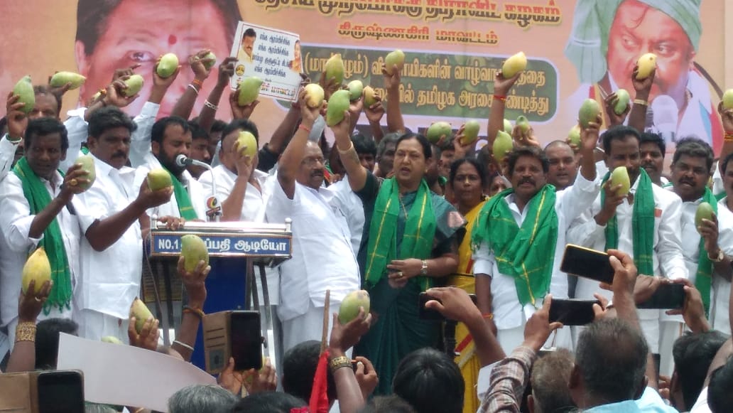 DhilipKumarview's tweet photo. அரசை கண்டித்து ஆர்பாட்டம் https://t.co/uAkNdaqQ3t