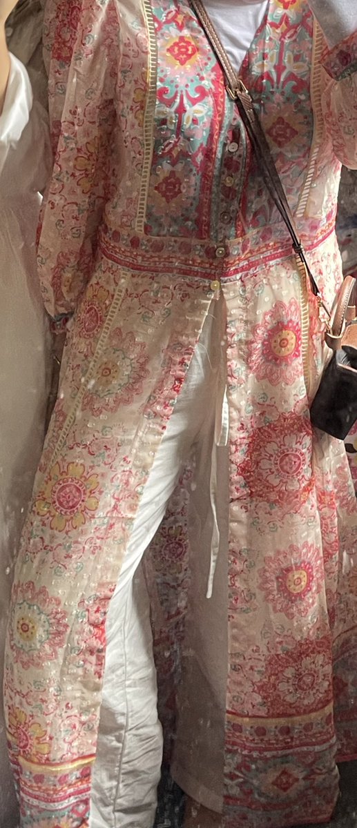 lovedbynaal's tweet photo. wts dress bisa buat ke pantai (baru dipake sekali) 165k aja 🌺 https://t.co/um2uBI4HqV