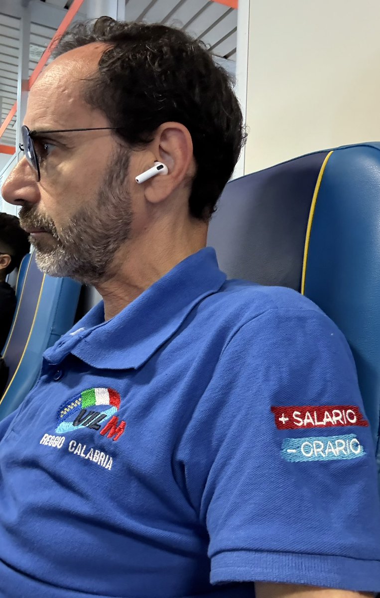 DomFarina37's tweet photo. I metalmeccanici italiani al prossimo rinnovo del CCNL, scriveranno una pagina di storia. Aumenti salariali legati all’inflazione, ma anche per la dignità del lavoro futuro. Riduzione dell’orario, rafforzamento del welfare e garanzie sulla sicurezza nei nuovi modelli produttivi. https://t.co/HTT14vHW6C