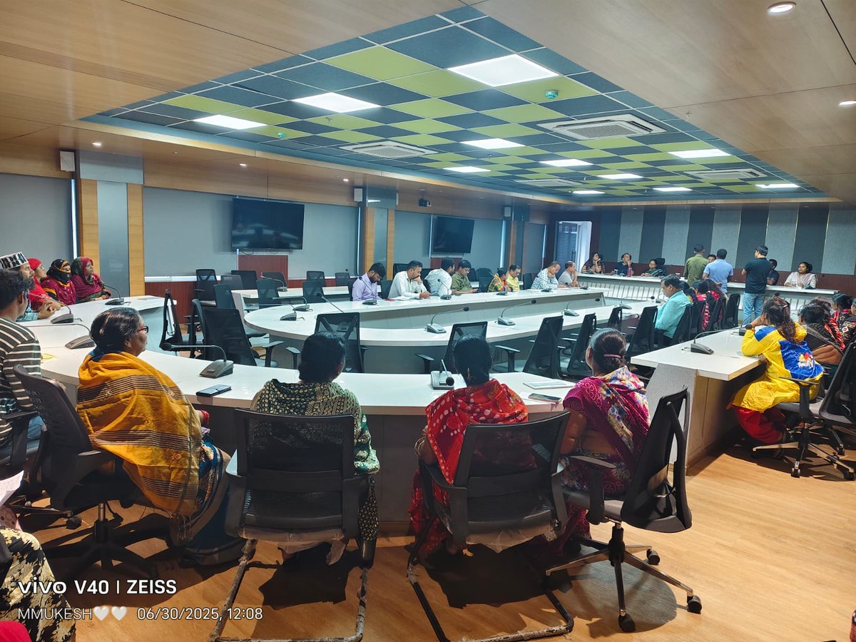Public Grievance held today at SMC office, Durgapali in presence of Commissioner, Additional Commissioners and other officials. Multiple Grievances related to Roads, drainage etc. were received and resolved.