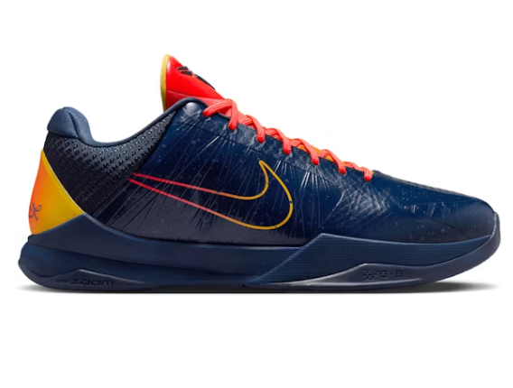 DylanDittrich's tweet image. Caitlin Clark's Kobe V Protro PEs dropped on SNKRS today for $190.
They sold out and are changing hands on @stockx for $300-350.
For those who don't follow the sneaker space, the list of releases doing that these days is pretty short.