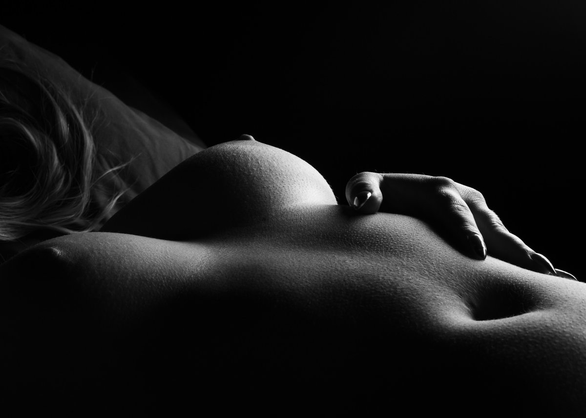 TrevTog's tweet photo. A couple of art nude images from a photo session with Maddie. #MonochromeMonday #ArtNude #blackandwhitephotography https://t.co/ICyd1NSmiG
