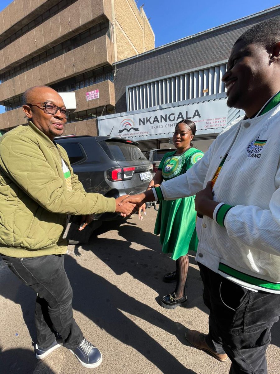 📍Doing constituency work at the Emalahleni Parliamentary Constituency Office today.

Engaging with community members, listening to their concerns, and working on solutions that bring real impact.

#ConstituencyWork #ServingThePeople #EmalahleniPCO