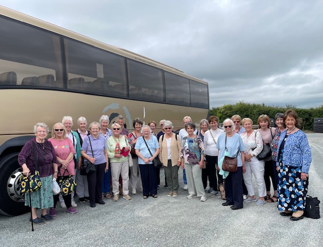 Trip pen tymor Cangen Rhosmeirch i Pwllheli a Tyddyn Sachau ddiwedd Mehefin.