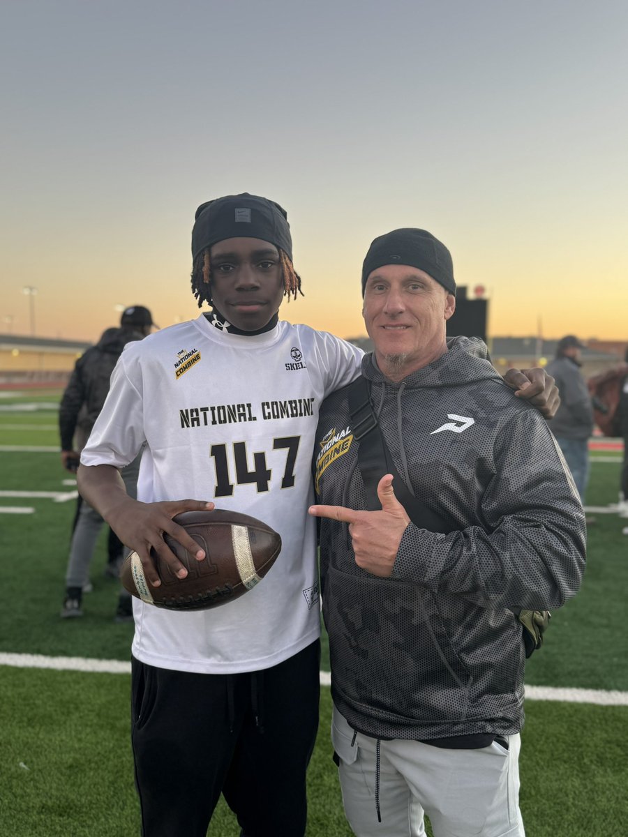 Kingston Burnett (@kingstonb_2028) on Twitter photo Thank you Coach Hurley <a href="/CharlieHurleyOG/">charles hurley</a> for helping in my development. From our 1st meeting in TX, you continue to push me to becoming a great QB. I am grateful for it all. See you soon. #Grateful #Working Thank you Coach Hurley <a href="/CharlieHurleyOG/">charles hurley</a> for helping in my development. From our 1st meeting in TX, you continue to push me to becoming a great QB. I am grateful for it all. See you soon. #Grateful #Working