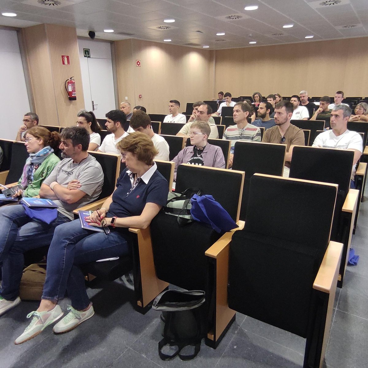 BCMaterials's tweet image. Great #FunctionalPrinting course organized with @ClusterFPrint last week at BCMaterials. Almost 40 attendees learning ink formulation, printing techniques and device manufacturing. We also helped to form future vocational training teachers for the INFINITE Erasmus + project.