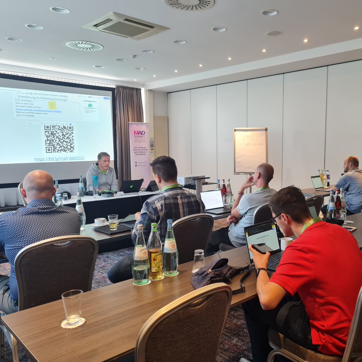 MAD Summit (@mad_summit) on Twitter photo Weiter geht’s in Runde 2 mit <a href="/ewolff/">Eberhard Wolff</a> und <a href="/mobileLarson/">mobileLarson</a>!
Vertiefung, Feedbackrunden & Praxis-Sessions rund um Domain-driven Design und GenAI im Softwarealltag.
📸 Was ist euer Workshophighlight bisher? 🤩 Weiter geht’s in Runde 2 mit <a href="/ewolff/">Eberhard Wolff</a> und <a href="/mobileLarson/">mobileLarson</a>!
Vertiefung, Feedbackrunden & Praxis-Sessions rund um Domain-driven Design und GenAI im Softwarealltag.
📸 Was ist euer Workshophighlight bisher? 🤩