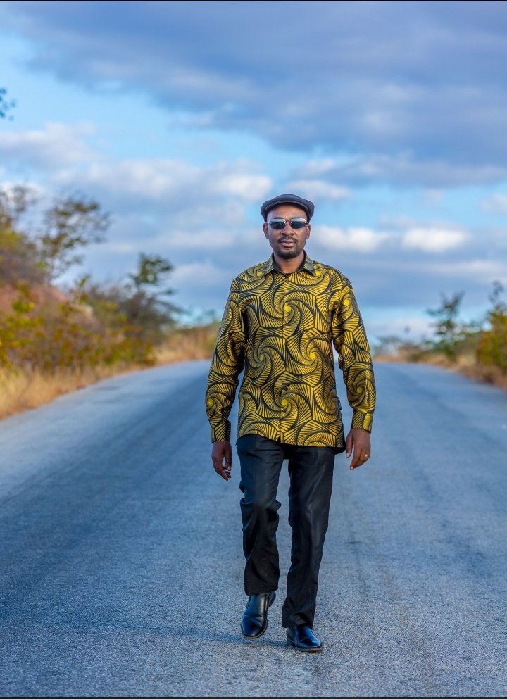 Ndini nani tinoziva kuti <a href="/nelsonchamisa/">nelson chamisa</a> is the president of Zimbabwe