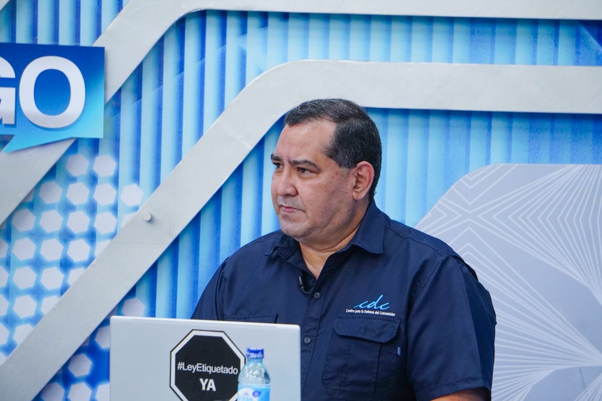 #Diálogo21 | “Yo creo que hay que pensar en energía limpia, en energía renovable dentro de la población salvadoreña. Por ejemplo, el tema de los paneles solares sería importante trabajarlo, como ya se ha venido desarrollando en otros países”, afirmó Danilo Pérez, director