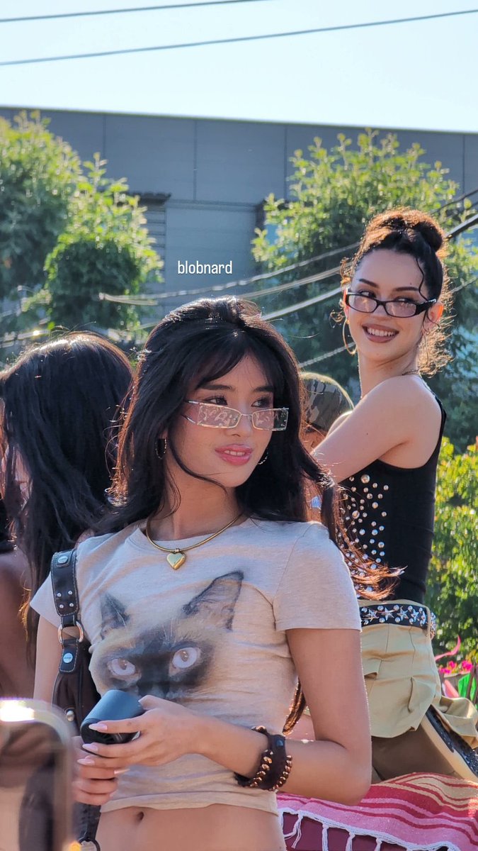 sophia files tweet media