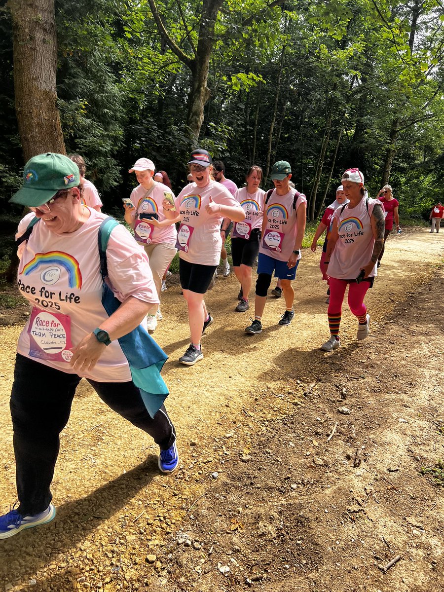 EveSukiEE's tweet photo. Yesterday was so fun with the HPCs ❤️ I was so out of my comfort zone as a disabled gal it really was a big thing for me to walk that far but it was all so worth the pain I’m currently in because we all wanting to spread awareness and express our support for Hev.
@heatherpeace lots of love to you and thank you for bringing for making the HPC a thing because these peeps are my second family now ❤️❤️
@HP_Community ❤️