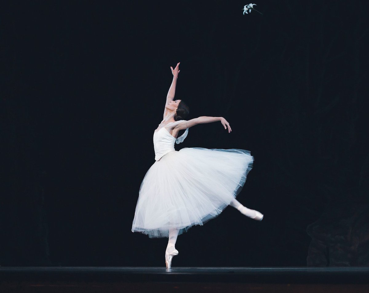 Wendy Perron (@wperrondancemag) on Twitter photo I was lucky to see a sublime performance of Giselle led by Devon Teuscher <a href="/ABTBallet/">American Ballet Theatre</a>. Sweetness & light in the beginning, dazed & crazed in the mad scene, absolutely ethereal in the second act. Bravos to her and Joo Won Ahn as Albrecht. ph Amos Adams I was lucky to see a sublime performance of Giselle led by Devon Teuscher <a href="/ABTBallet/">American Ballet Theatre</a>. Sweetness & light in the beginning, dazed & crazed in the mad scene, absolutely ethereal in the second act. Bravos to her and Joo Won Ahn as Albrecht. ph Amos Adams