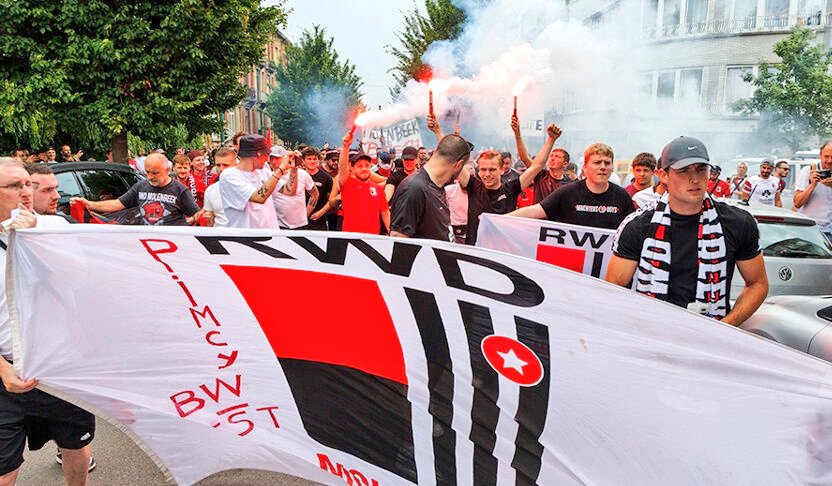 Scott Coyne (@scott_coyne) on Twitter photo 🔜🔴⚫️⚪️| I return to the excellent <a href="/_footyheritage/">Football Heritage</a> podcast to discuss the developing rebrand story <a href="/daring_brussels/">Daring Brussels</a> along with #RWDM fan <a href="/eppulf/">Filip Van der Elst</a> for the latest among the resistance!
Another must listen pod on the importance of fan culture and heritage with a 🇧🇪 flavour! 🔜🔴⚫️⚪️| I return to the excellent <a href="/_footyheritage/">Football Heritage</a> podcast to discuss the developing rebrand story <a href="/daring_brussels/">Daring Brussels</a> along with #RWDM fan <a href="/eppulf/">Filip Van der Elst</a> for the latest among the resistance!
Another must listen pod on the importance of fan culture and heritage with a 🇧🇪 flavour!