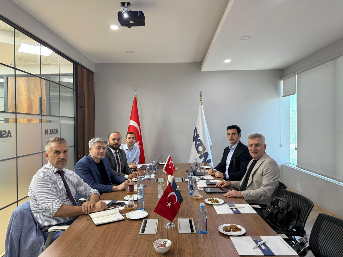 yildizteknopark's tweet image. YTÜ Yıldız Teknopark Genel Müdür Yardımcımız Doç. Dr. Zafer Gemici ve İş Geliştirme ve Kurumsal İlişkiler Müdürümüz İbrahim Duru, ASKON Genel Merkezi’nde ASKON YK Üyesi Emre Tonkuş, ASKON İnşaat ve Mobilya Sektör Kurulu Başkan Yardımcısı Mehdi Öztürk, ASKON GSY Murat Sait…