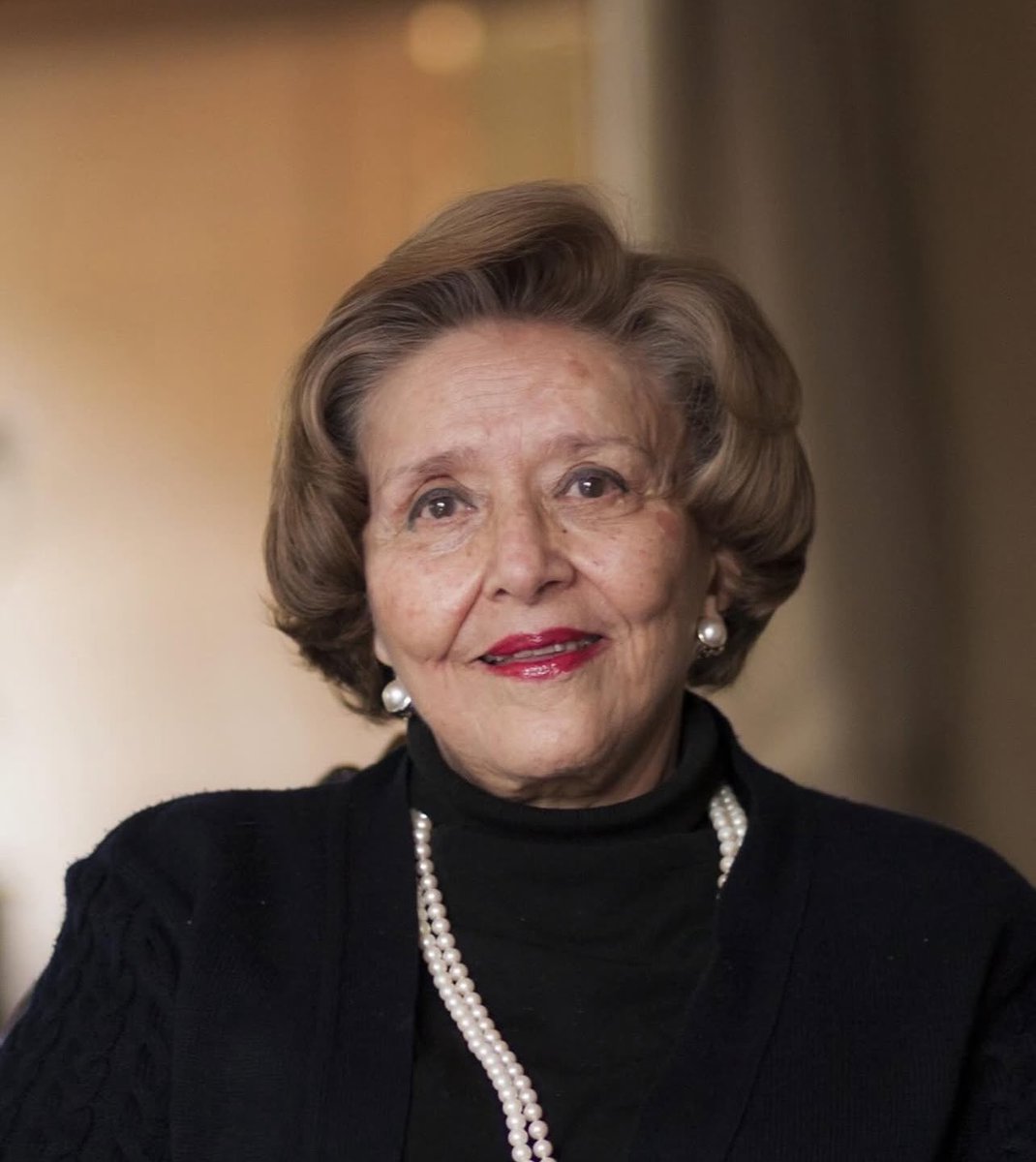 Falleció la que, sin la menor discusión, ha sido la mejor primera dama en la historia de #Colombia.
DIOS la tiene en su gloria.