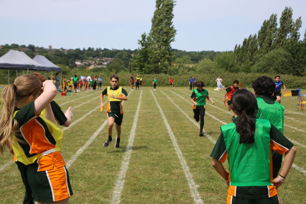 oaktreeschools's tweet photo. It's a lovely time of year for bringing together the pupils and families with the summer events. We've had Sports Days over the last few days, with our pupils keen to compete in a range of sports both individually and for their Houses. Some very competitive parents' races too... https://t.co/VpsRJLhNIb