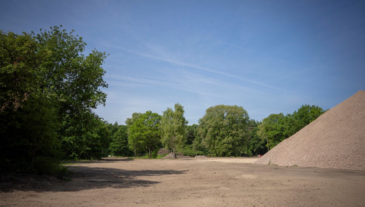 De kijkmiddag op Kamp van Zeist op woensdag 2 juli gaat niet door. Wij nemen geen risico’s in verband met de verwachte tropische temperaturen. Er zijn grote open vlakten zonder schaduw, waar het erg heet kan worden. <a href="/gemeentezeist/">Gemeente Zeist</a> <a href="/gemeentesoest/">Gemeente Soest</a>