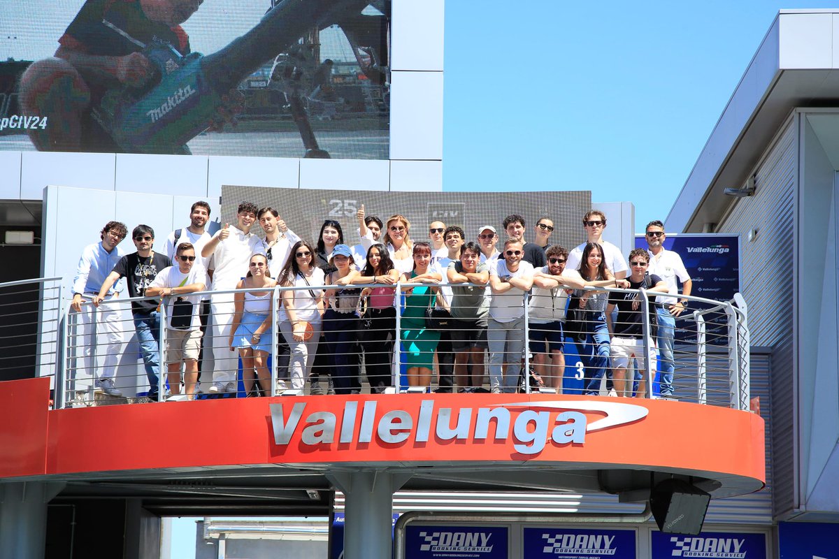 Comunica_Media's tweet image. ✨ Alcuni scatti dell’esperienza vissuta dagli studenti dei Master di @unitorvergata al Round 3 del Campionato Italiano Velocità , presso @Vallelunga con @federmoto
#federmoto #civ #vallelunga