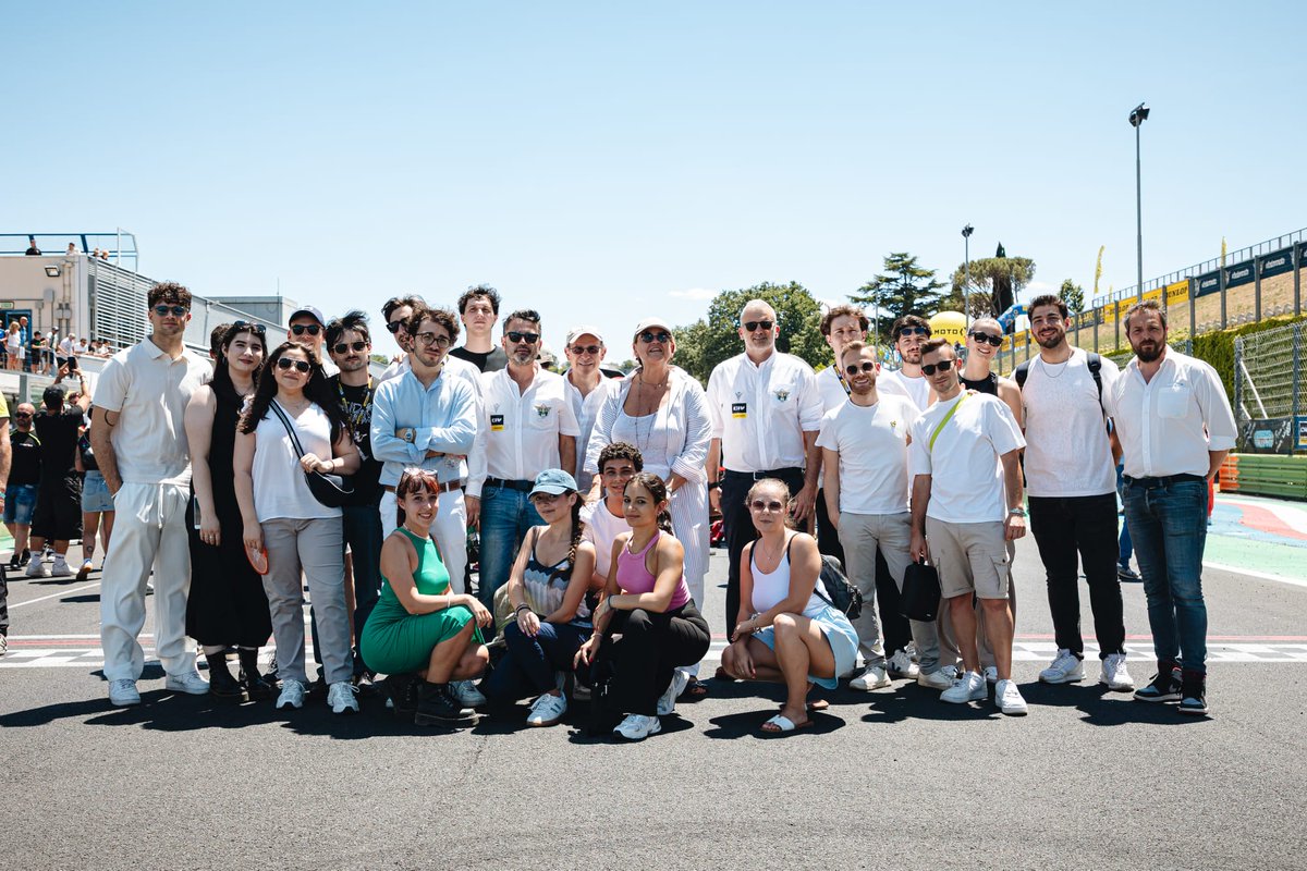 Comunica_Media's tweet image. ✨ Alcuni scatti dell’esperienza vissuta dagli studenti dei Master di @unitorvergata al Round 3 del Campionato Italiano Velocità , presso @Vallelunga con @federmoto
#federmoto #civ #vallelunga