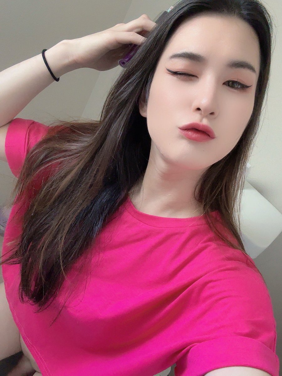 DMがチン凸で溢れかえってる💓
どれ開いても美味しそうなチンチンで幸せ😍
報告させて🩷うちね、
精子🍼が大好きなの……。
見たいみたいー🤤🤤🤤🤤

#ニューハーフ
