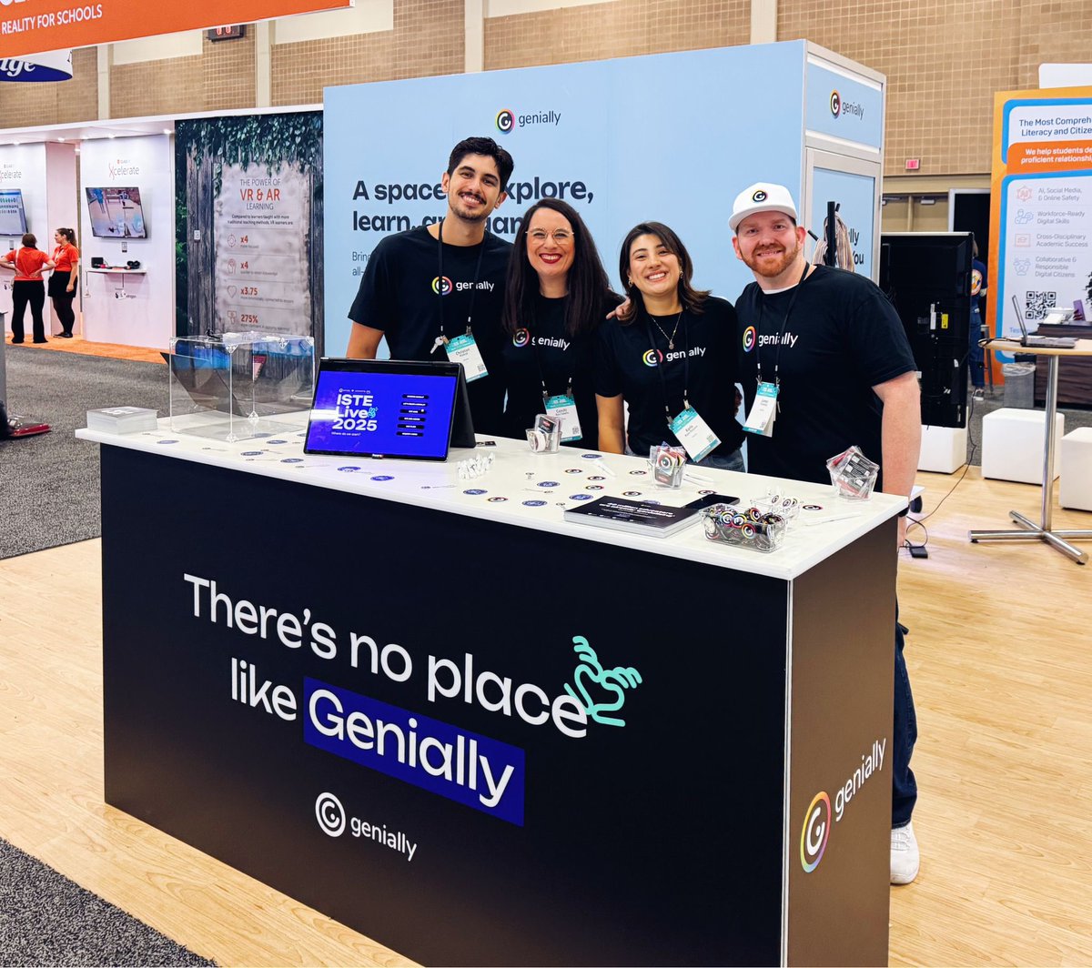 It’s game on! The US team is live at ISTE ready to genialize your content! Come say hi 👋🏻 we are at booth 3024  #ISTELive25 #ISTE #GeniallyatISTE
