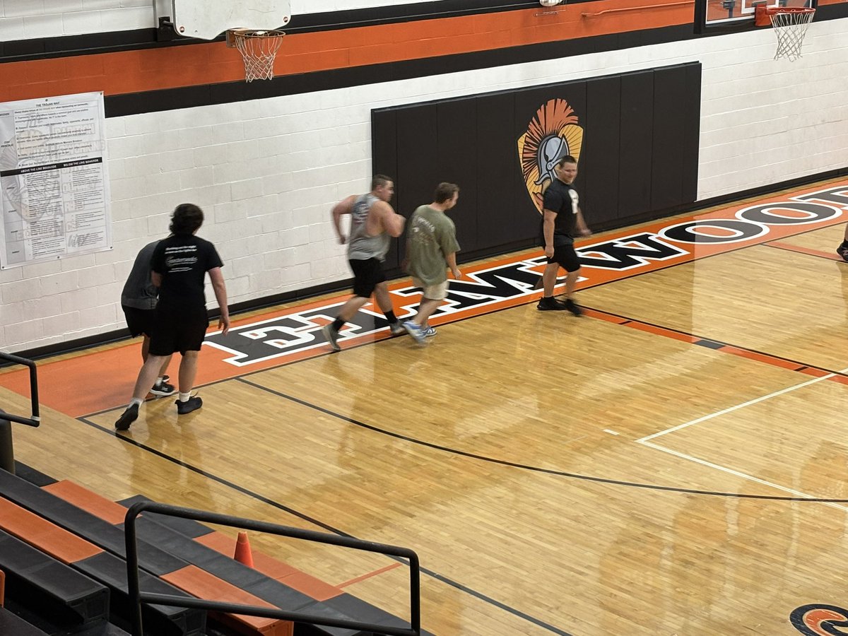 Solid game of Pac-Man to wrap up our workout this morning. 

Go Trojans!