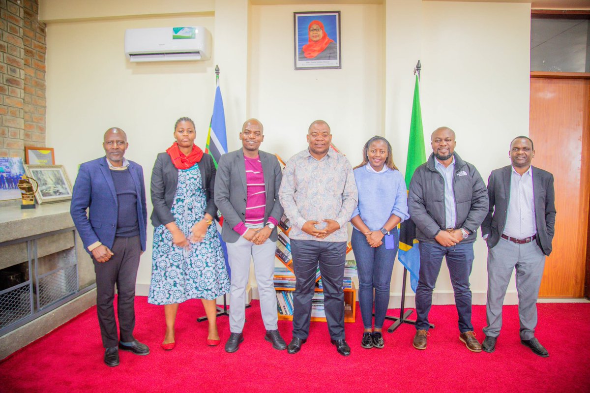 Funguo_Tz's tweet photo. FUNGUO is strengthening local partnerships in the Southern Highlands!
In line with the #GreenCatalyst Initiative’s call for funding, the programme made an important visit to Njombe to engage RC Hon. Mtaka, and later to Iringa to explore collaboration with FWITIC on MSME and innovation support. Furthermore the team held an in-depth info session at #SHIPO about the call for funding to help businesses in Njombe apply!
#InclusiveInnovation #UNDP #YouthEntrepreneurship #ForestryInnovation