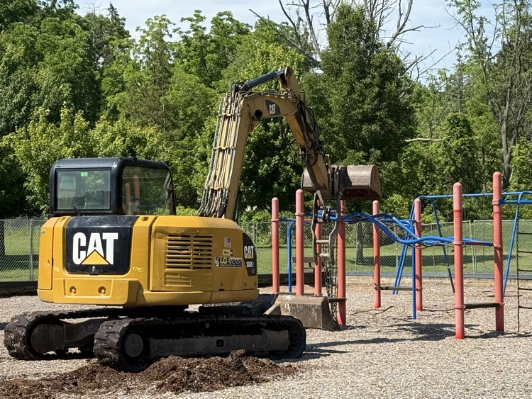 It's demo day! Getting ready for our new playground! #WEareHFL