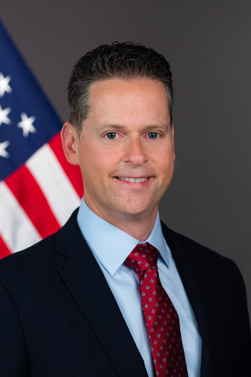 Congratulations to Adam Storch, BS ’02, CPA, of the U.S. Securities and Exchange Commission, who was named our 2025 Accountant of the Year! 🎉

Learn how he’s making an impact at the SEC and giving back to #UBMgt ➡️ bit.ly/UB-2025Account…

#UBuffalo #Accounting