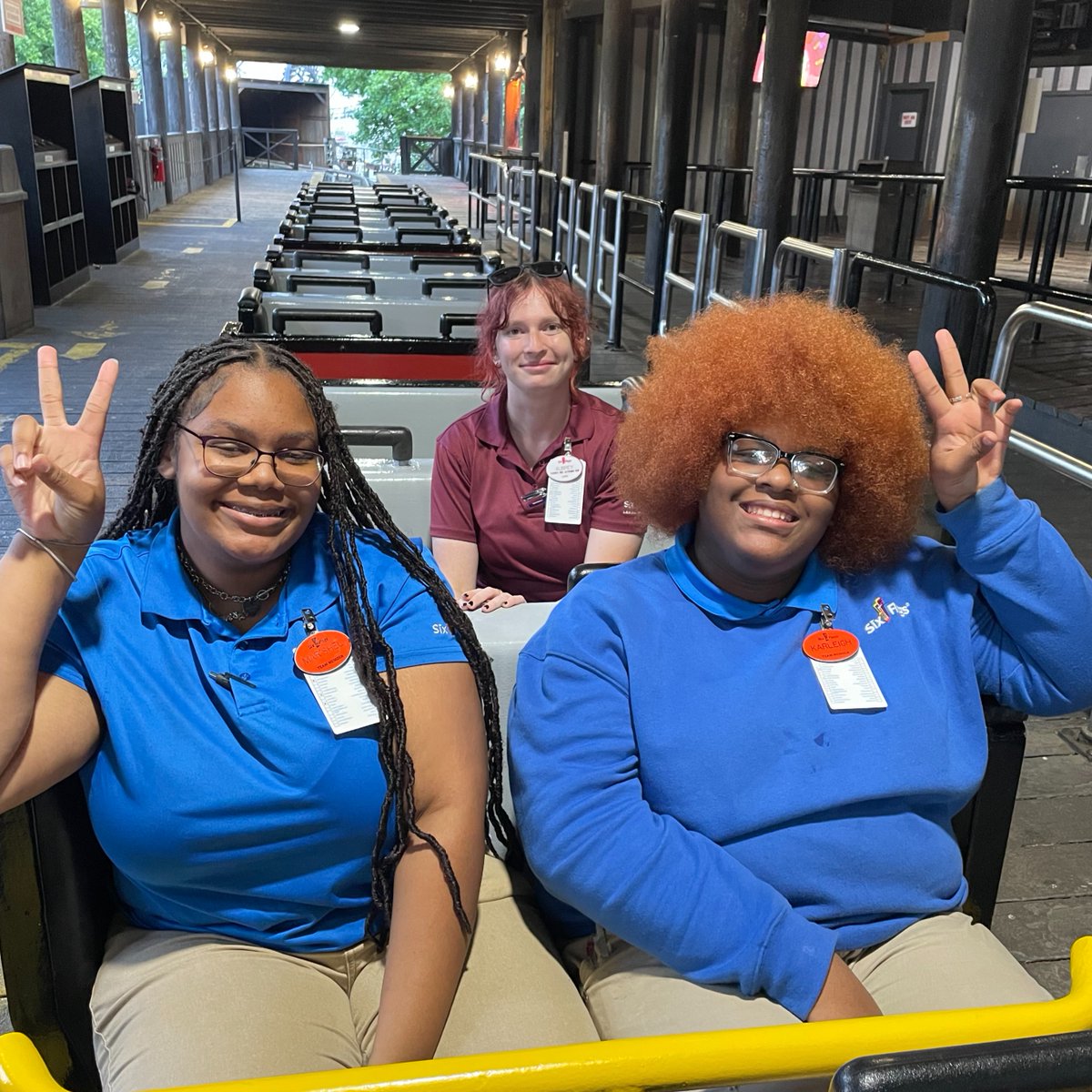 midamericaadv's tweet photo. 🎡 Today’s all about the crew who keep the fun moving! 🎉 Happy Ride Operator Appreciation Day to the ones who keep the thrills rolling at Six Flags St. Louis! 🙌🎢 https://t.co/1unwJdl8wy