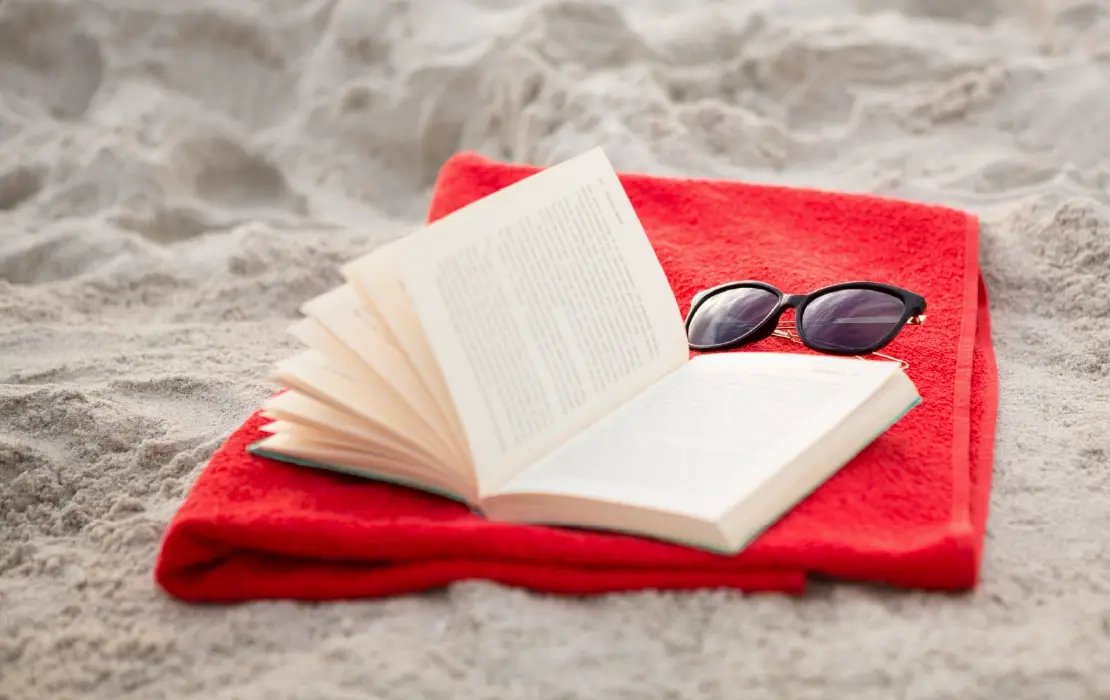 😎¡Llega el verano y el tiempo libre! 😎Momento ideal para sumergirse en la lectura 📖. Consulta el blog del centro en el que verás las recomendaciones del departamento de Lengua y Literatura.

site.educa.madrid.org/ies.alfredokra…

#iesAlfredoKraus #señasdeidentidad
#lecturas
#verano