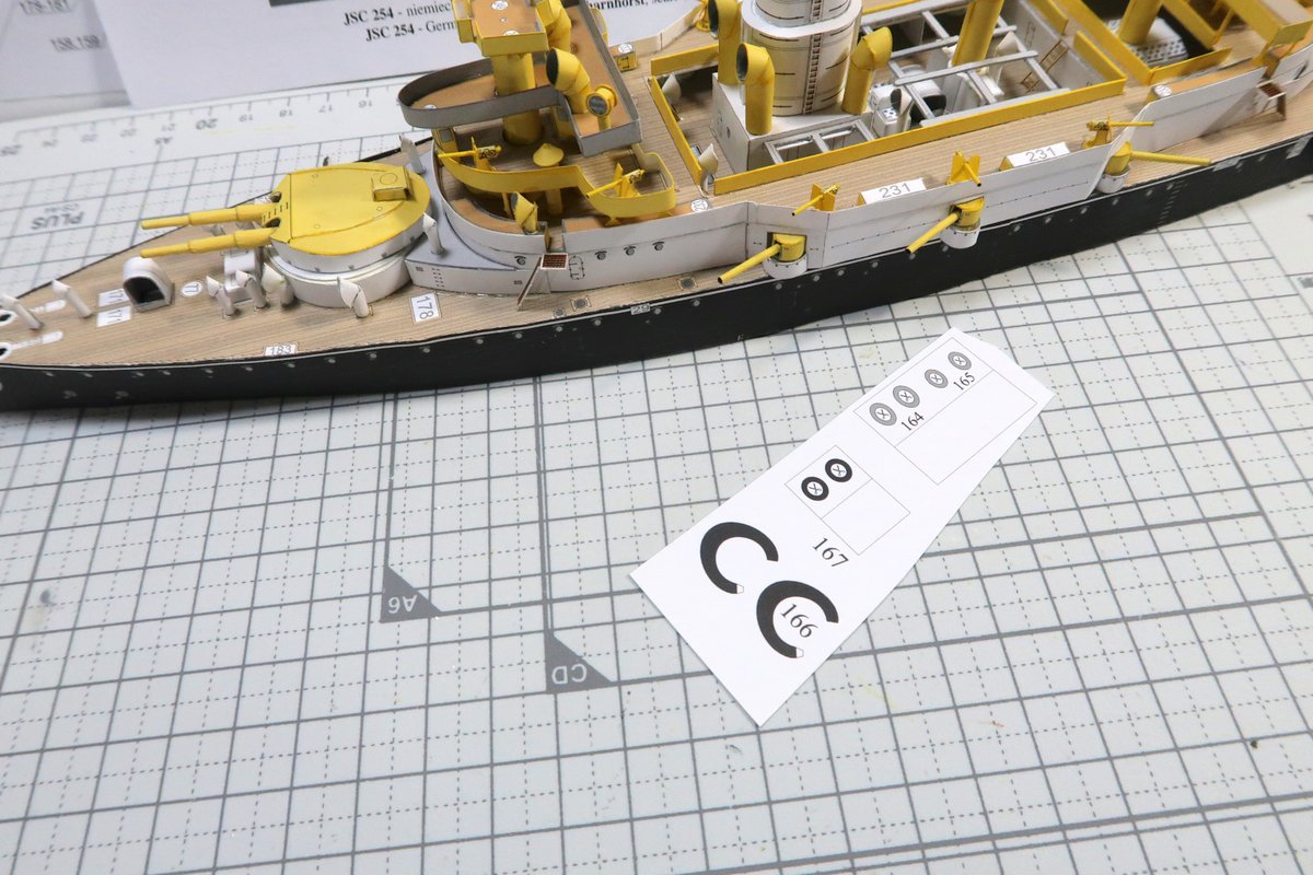 #ペーパークラフト
Austrian-Hungarian battleship SMS WIEN
(JSC 265) 1:250
モナルヒ級海防戦艦ウィーン、今日は余り見た目に変化はなくアンカーチェインの口やらキャプスタン等を取り付け