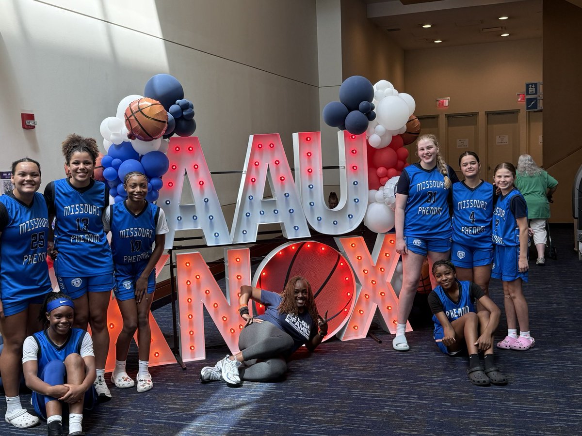 These ladies killed it at AAU World Championships this weekend in Knoxville.   They came up short in the Championship game  but grew so much on this trip!!! ❤️🏀 
<a href="/maddiefiles29/">Madelyn Files</a> <a href="/MissouriPhenom/">Phenom Basketball</a> <a href="/AAU_Basketball/">AAU Basketball</a> <a href="/NuruAllen/">nuru allen</a> <a href="/Amarlii_Hart/">Amarlii Hart</a> <a href="/SusanIronsSTL13/">Susan Irons (Sui)</a> <a href="/CoachSantanaSTL/">Coach Santana STL</a>