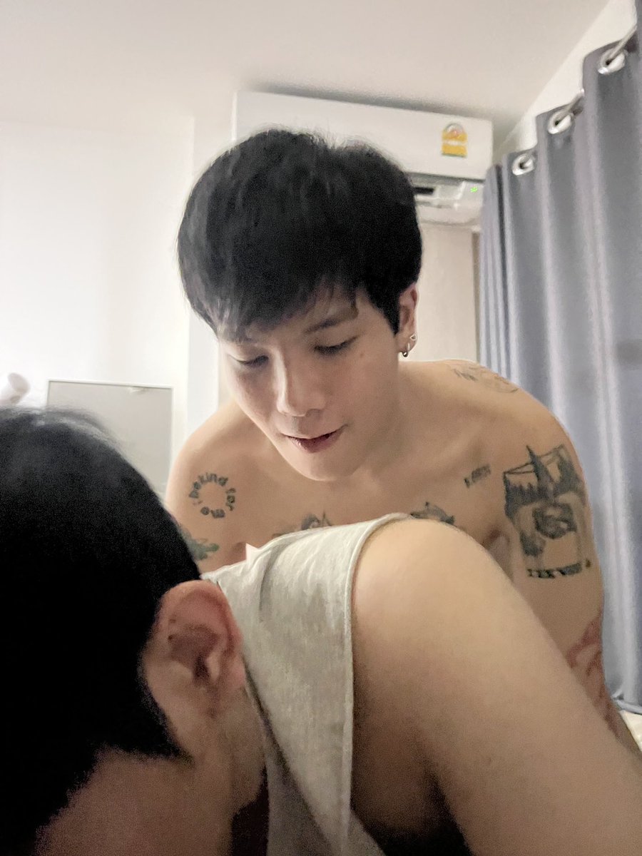 รู้สึกตัวเองตอนสี้หล่อมาก มีใครอยากลองมามองไหมงับ🥹🥹