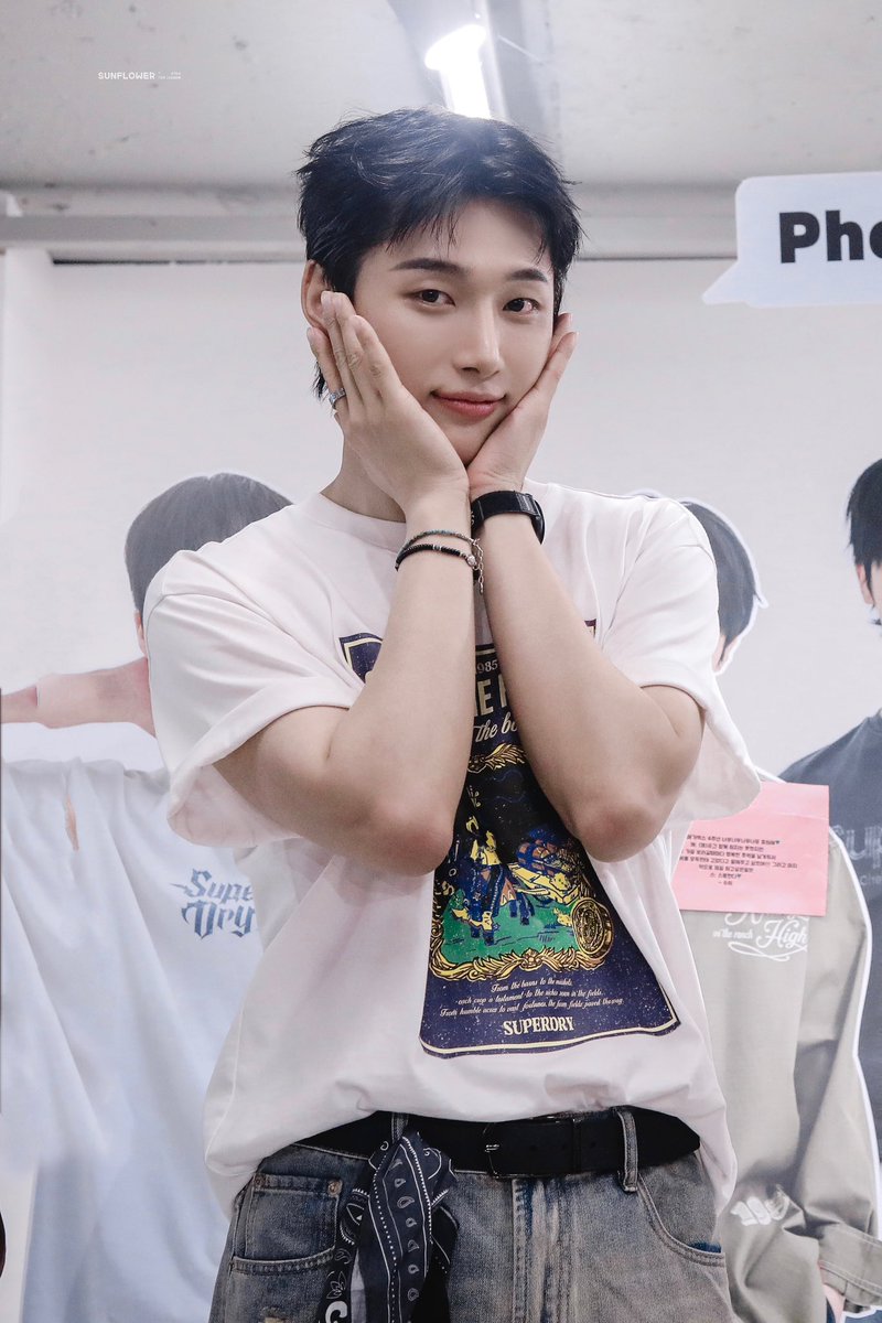 sunflower_kjh's tweet image. 250701 #HAPPY_JAEHAN_DAY 💙
🌻💛😌🥰
#재한 #김재한 #쟌 #JAEHAN
#오메가엑스 #OMEGA_X