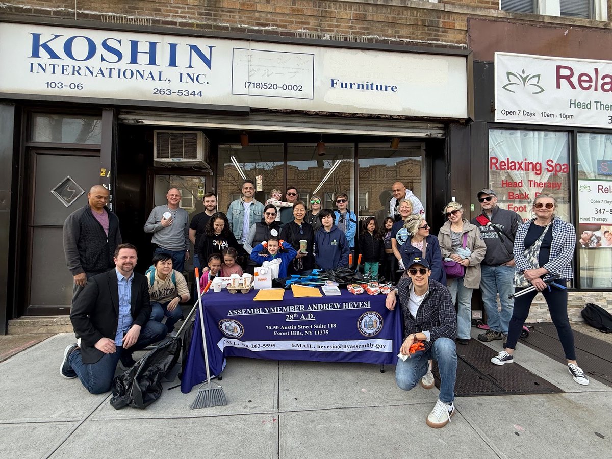 AM_AndrewHevesi's tweet image. Wrapped our spring community cleanup series this past weekend! Huge thanks to our partners and the incredible volunteers who showed up this season.
Looking forward to seeing everyone when we kick things off again in the fall!
