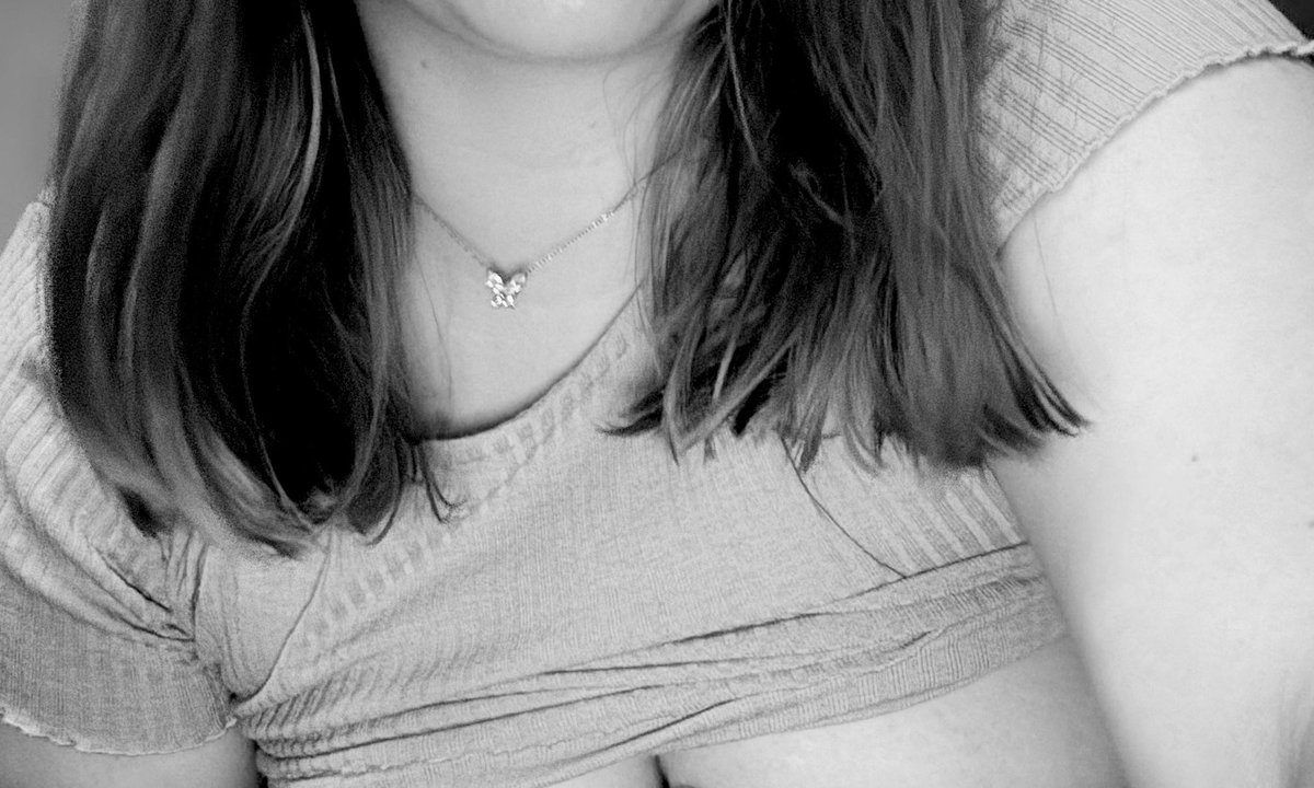 rt for the full picture in your dms? 🤭 it’s worth it i promise 👅