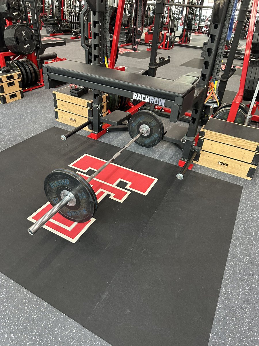 Rack_Row's tweet image. Texas Tech looks good with their 8 brand new Rack Row Benches!