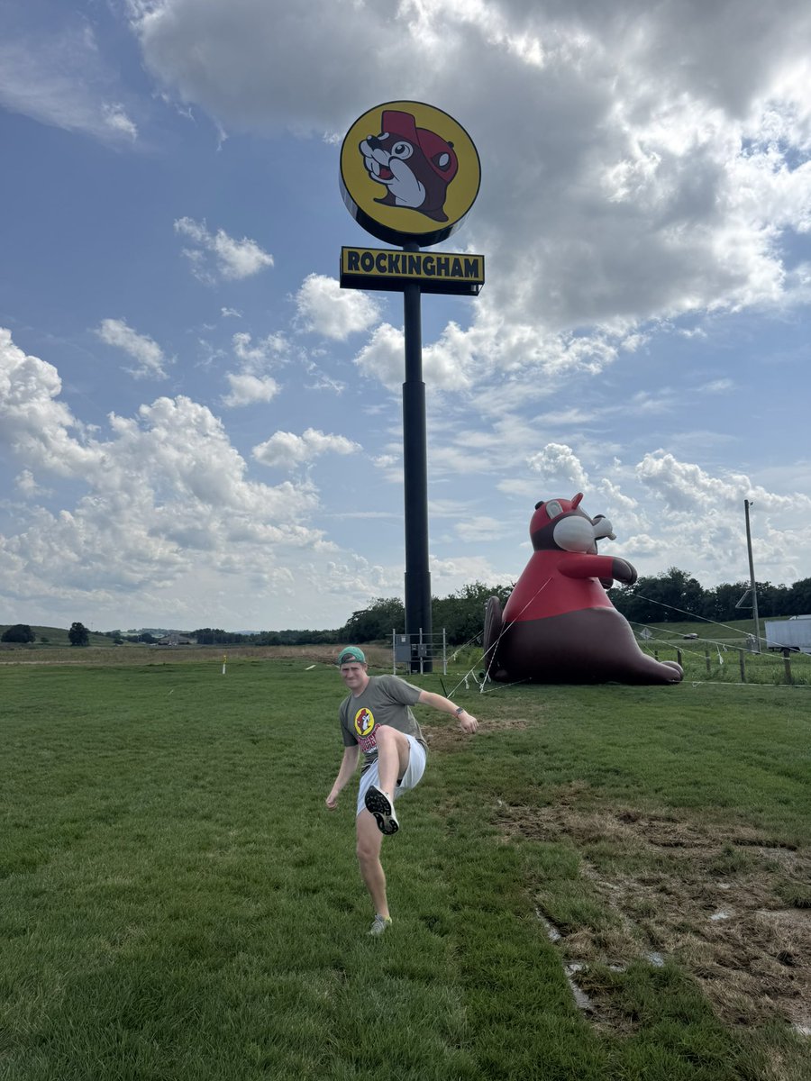 SirYacht_'s tweet image. Buc-ee’s stop #54 of 54: Harrisonburg, VA ✅
I’ve officially been to every Buc-ee’s 🦫