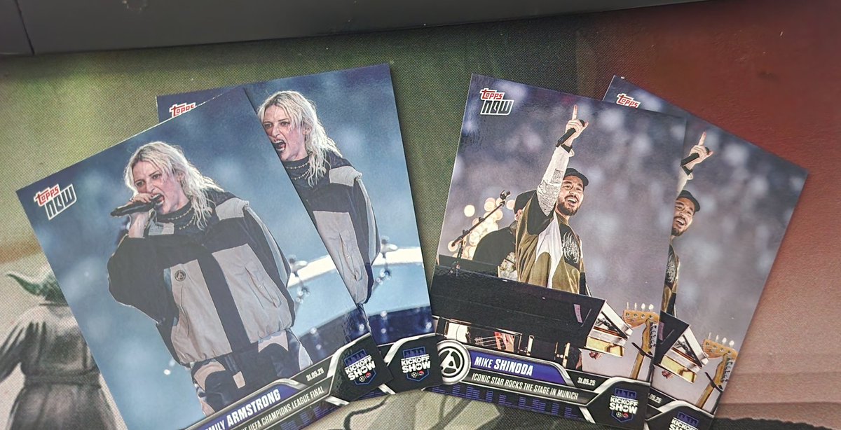 dereklp's tweet image. Mission Impossible: Get Mike and Em to sign my Topps cards.
Maybe @thedocbrittain can help.