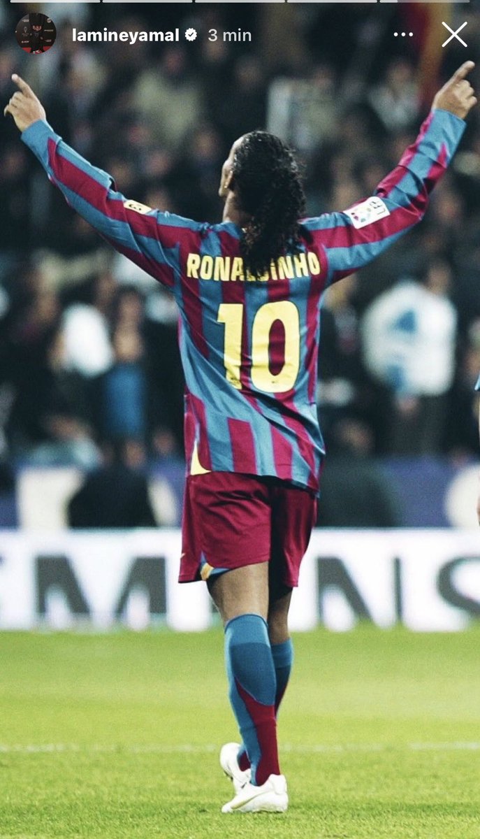 GxlDePaulinho's tweet image. Este sigue a lo suyo