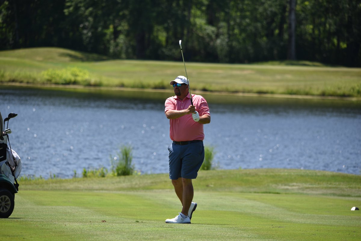 ClubEG_ProPro's tweet photo. A quick look at our current leaders, Chris &amp; Madison Barber, in with a 65 (-7). https://t.co/m687BE607C