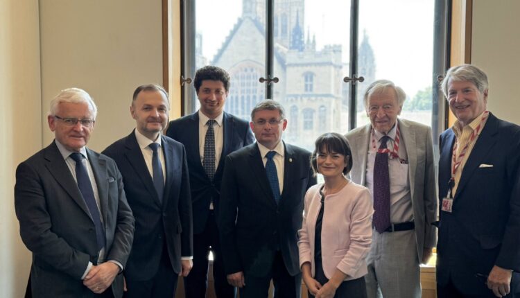 Igor Grosu met MPs from the UK-Moldova Friendship Group.

🔗 Details: tinyurl.com/4ahptfwu