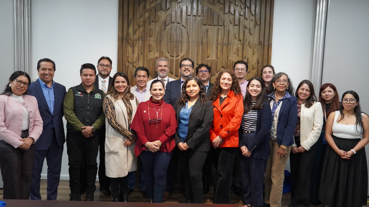 3⃣Este espacio fortaleció el #diálogosocial y generó propuestas para que nadie quede atrás en la transición hacia economías más verdes. Se contó con la participación de <a href="/SEMARNAT_mx/">SEMARNAT México</a>, <a href="/STPS_mx/">STPS México</a>, <a href="/CONCAMIN/">CONCAMIN</a>, <a href="/CTM_MX/">CTM Nacional</a>, <a href="/CROC_Nacional/">CROC</a>, <a href="/CROM_MX/">CROM Comité Central</a>, <a href="/UNT_mx/">UNT</a>