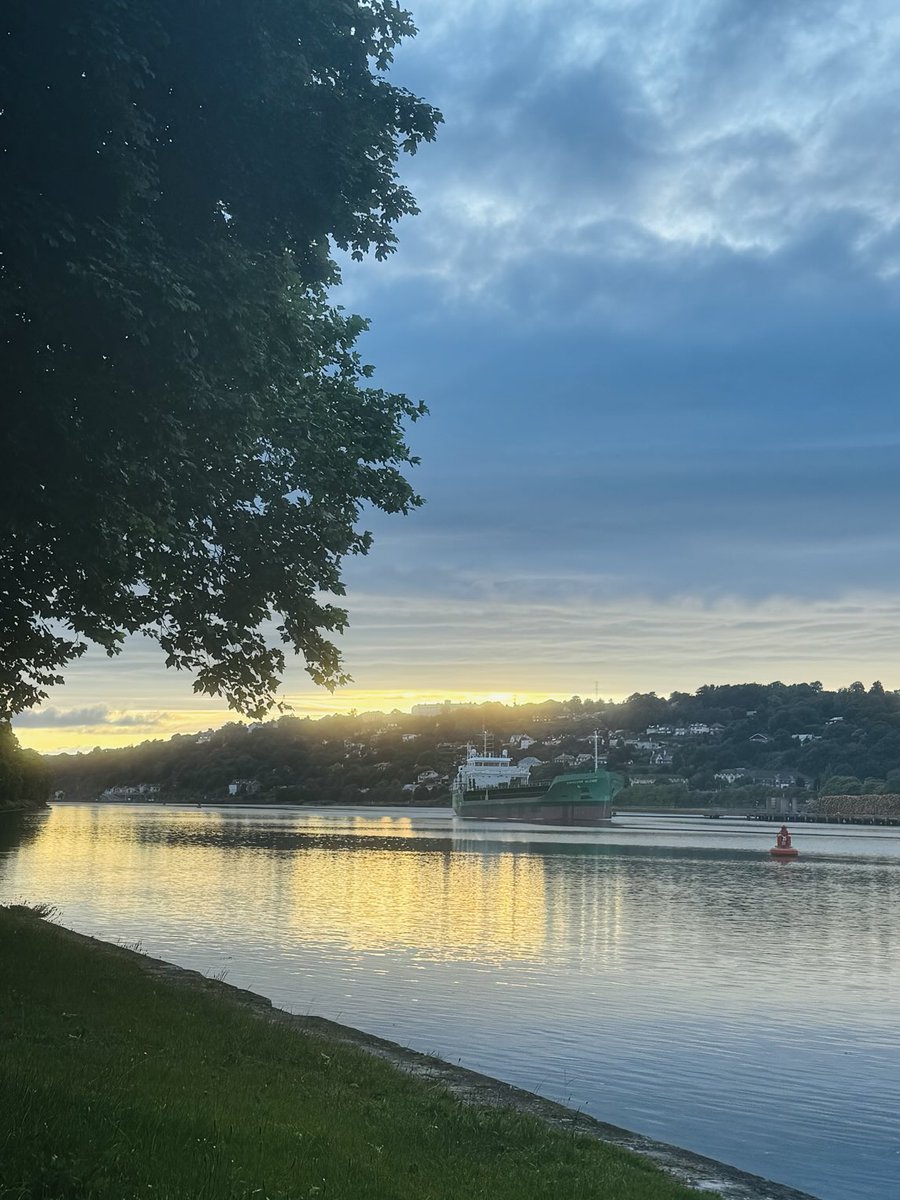Fionnuala O’Herlihy (@finnhug) on Twitter photo Ship ahoy as the sunsets Leeside on the last evening in June 💛 #lee <a href="/pure_cork/">Pure Cork</a> <a href="/corkbeo/">Cork Beo</a> <a href="/savecorkcity/">Save Cork City</a> <a href="/CarlowWeather/">Carlow Weather</a> <a href="/yaycork/">Yay Cork</a> Ship ahoy as the sunsets Leeside on the last evening in June 💛 #lee <a href="/pure_cork/">Pure Cork</a> <a href="/corkbeo/">Cork Beo</a> <a href="/savecorkcity/">Save Cork City</a> <a href="/CarlowWeather/">Carlow Weather</a> <a href="/yaycork/">Yay Cork</a>